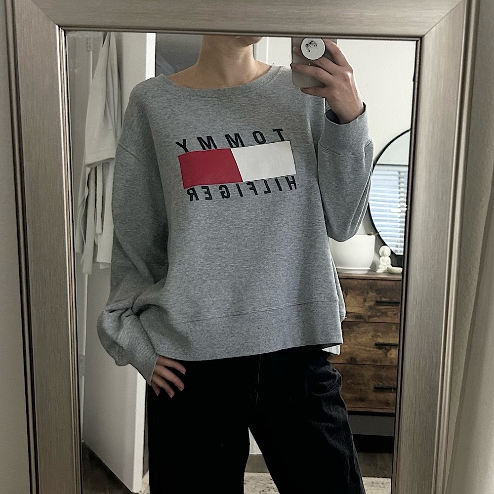 Tommy Hilfiger Gray Logo Sweatshirt